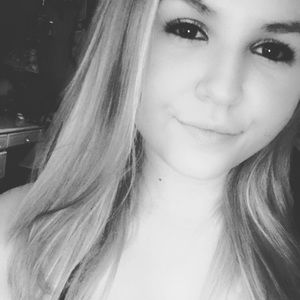 Meet your Posher, Cassie